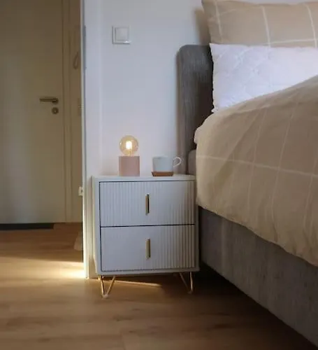 Helles Mit Balkon In Toplage! 特拉本特拉巴赫